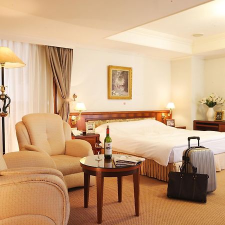 Kingdom Hotel Синьчжу Экстерьер фото