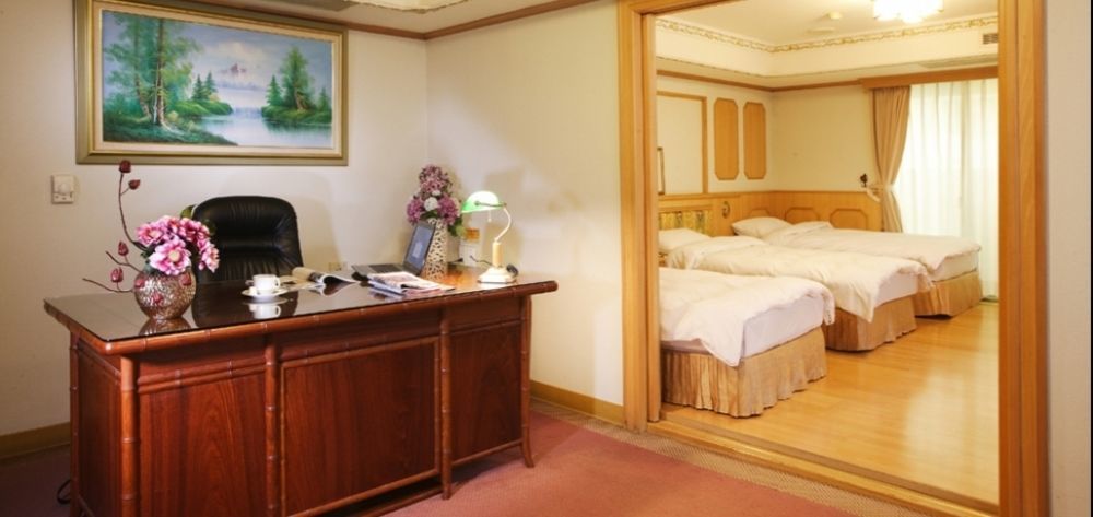 Kingdom Hotel Синьчжу Экстерьер фото