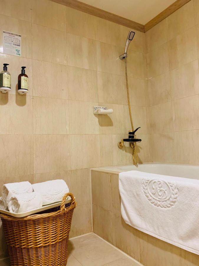 Kingdom Hotel Синьчжу Экстерьер фото
